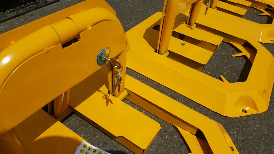 folding-parking-barrier-distributor-civil-construction-project