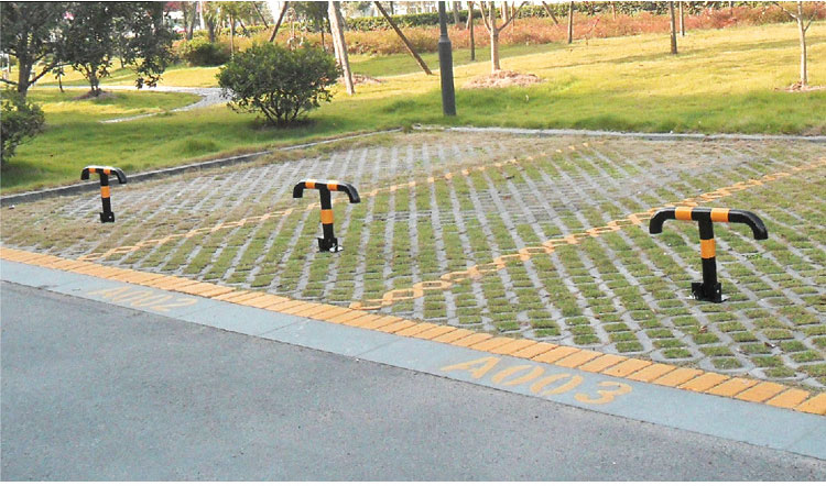 heavy-duty-t-shape-manual-parking-space-barrier-lock
