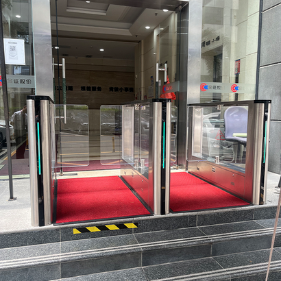 high-speed-optical-swing-turnstile-transit-access-control