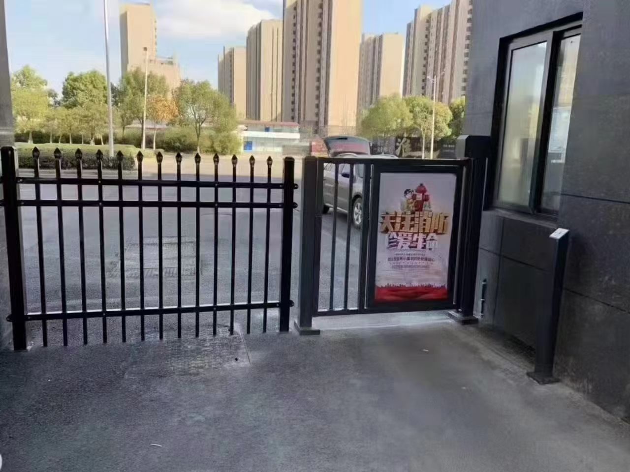 manual-rotating-advertising-swing-barrier-retail-malls